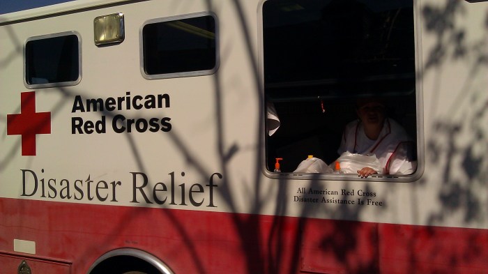 IMAG3084 hot lunch may 5 Tanya Mikulas Tuscaloosa tornado 2011
